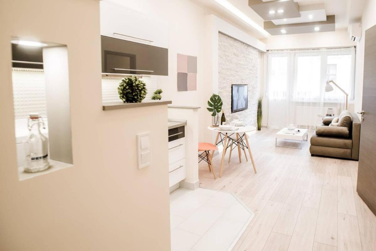 New Luxury Apartment In The Center With A/C Boedapest Buitenkant foto