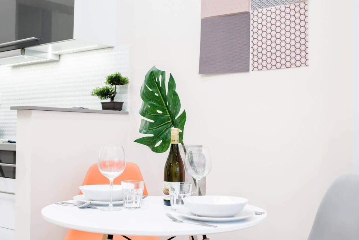 New Luxury Apartment In The Center With A/C Boedapest Buitenkant foto