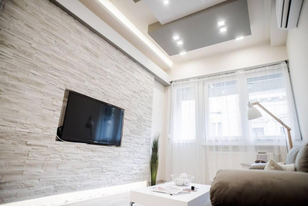 New Luxury Apartment In The Center With A/C Boedapest Buitenkant foto