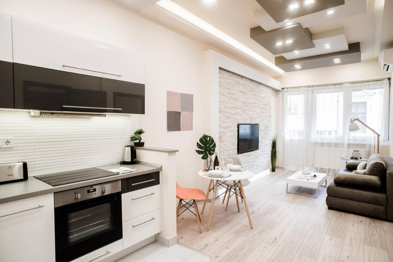 New Luxury Apartment In The Center With A/C Boedapest Buitenkant foto